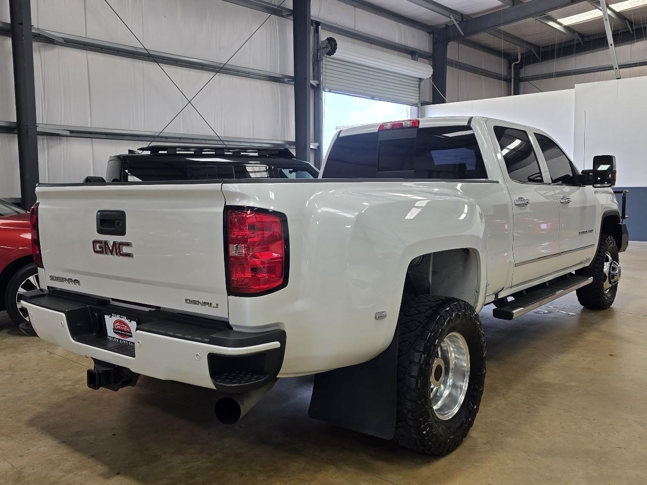 GMC Sierra 3500HD 4WD Crew Cab 167.7" Denali 2018