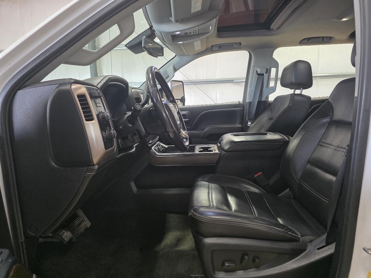 GMC Sierra 3500HD 4WD Crew Cab 167.7" Denali 2018
