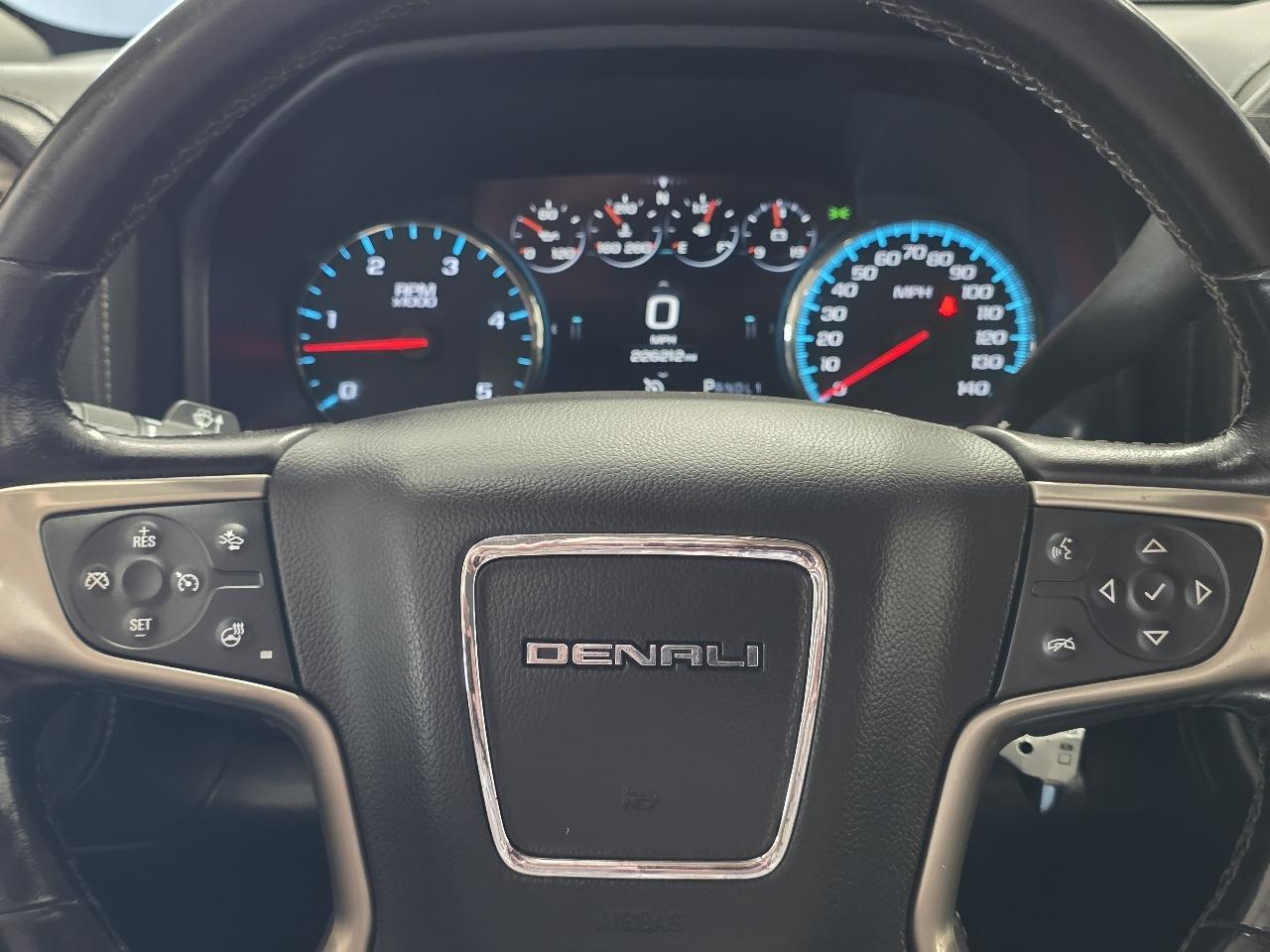 GMC Sierra 3500HD 4WD Crew Cab 167.7" Denali 2018
