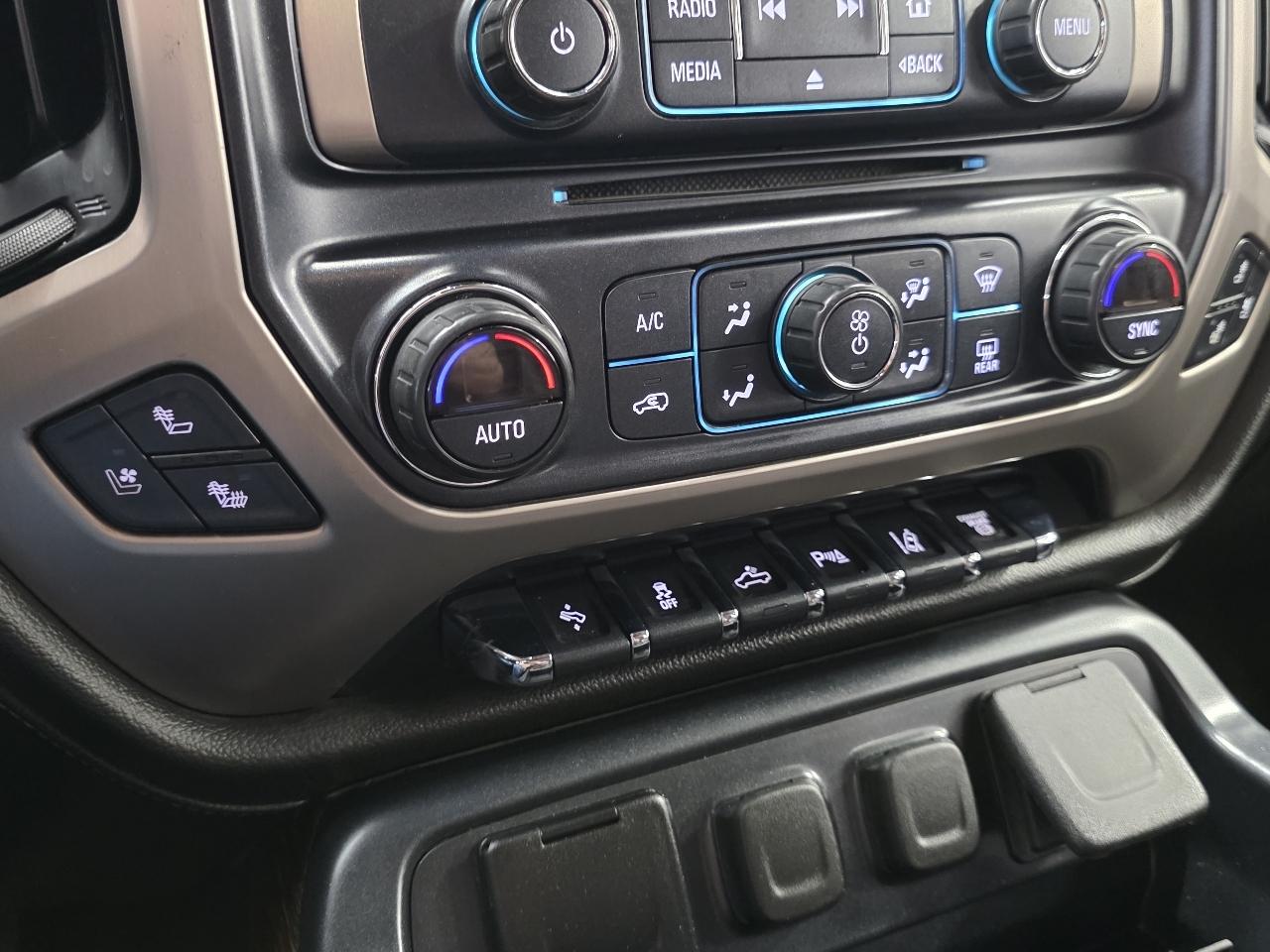 GMC Sierra 3500HD 4WD Crew Cab 167.7" Denali 2018