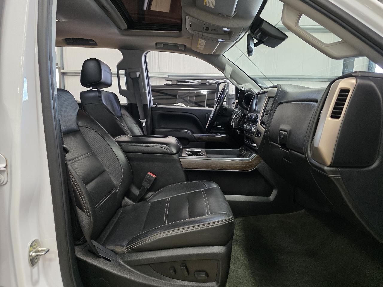 GMC Sierra 3500HD 4WD Crew Cab 167.7" Denali 2018