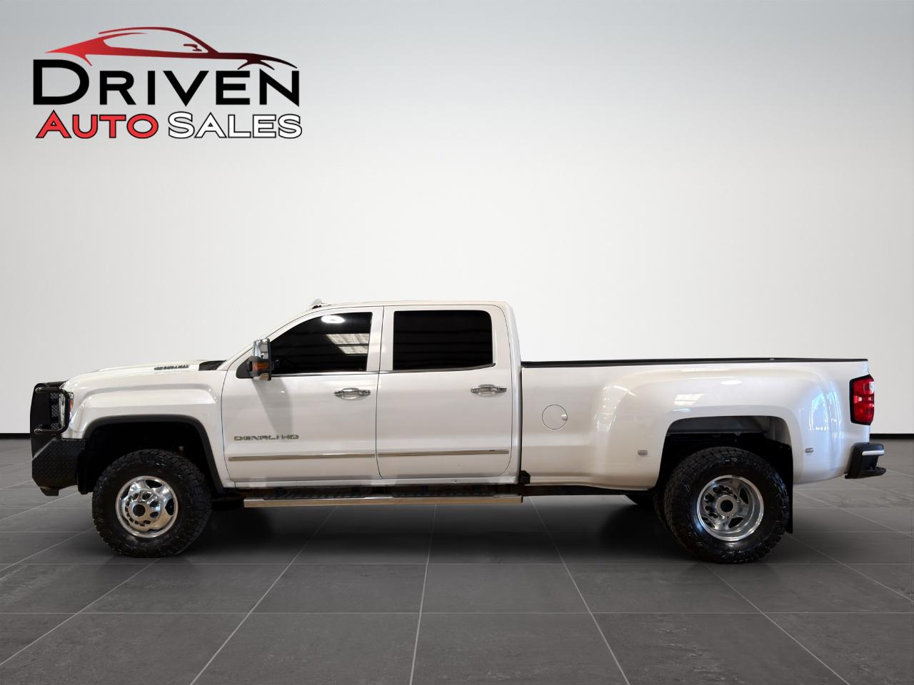 2018 GMC Sierra 3500HD 4WD Crew Cab 167.7" Denali