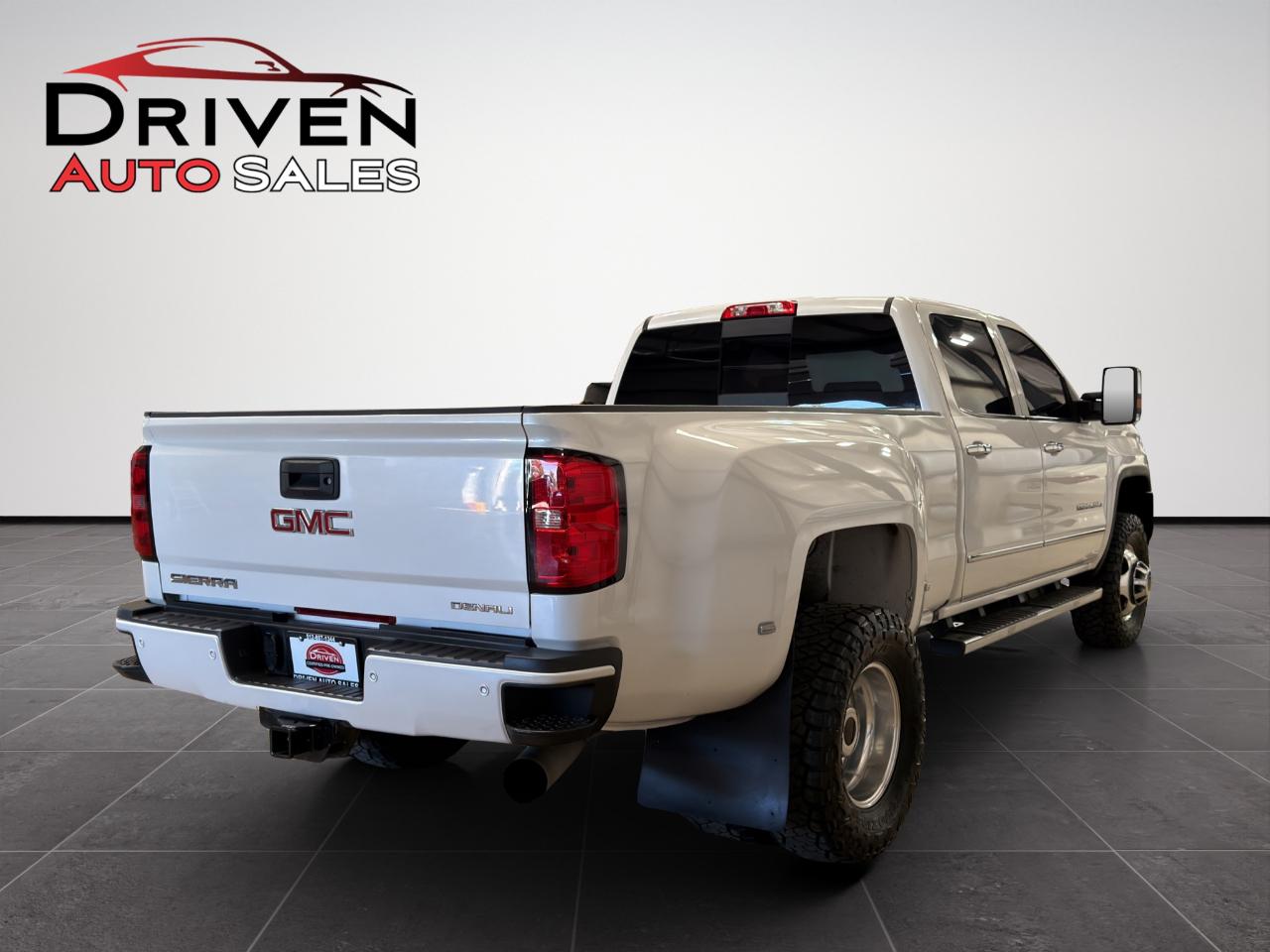 GMC Sierra 3500HD 4WD Crew Cab 167.7" Denali 2018