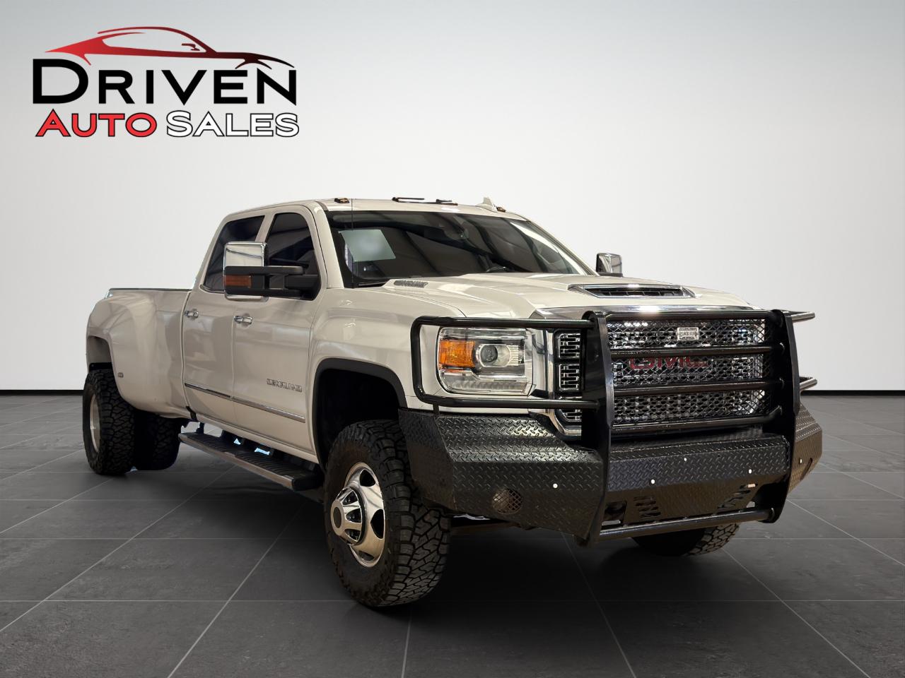 GMC Sierra 3500HD 4WD Crew Cab 167.7" Denali 2018