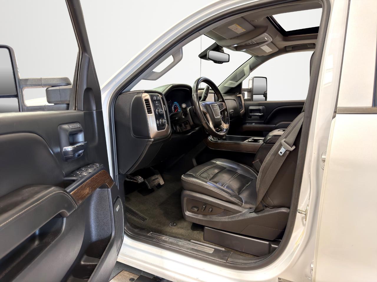 GMC Sierra 3500HD 4WD Crew Cab 167.7" Denali 2018