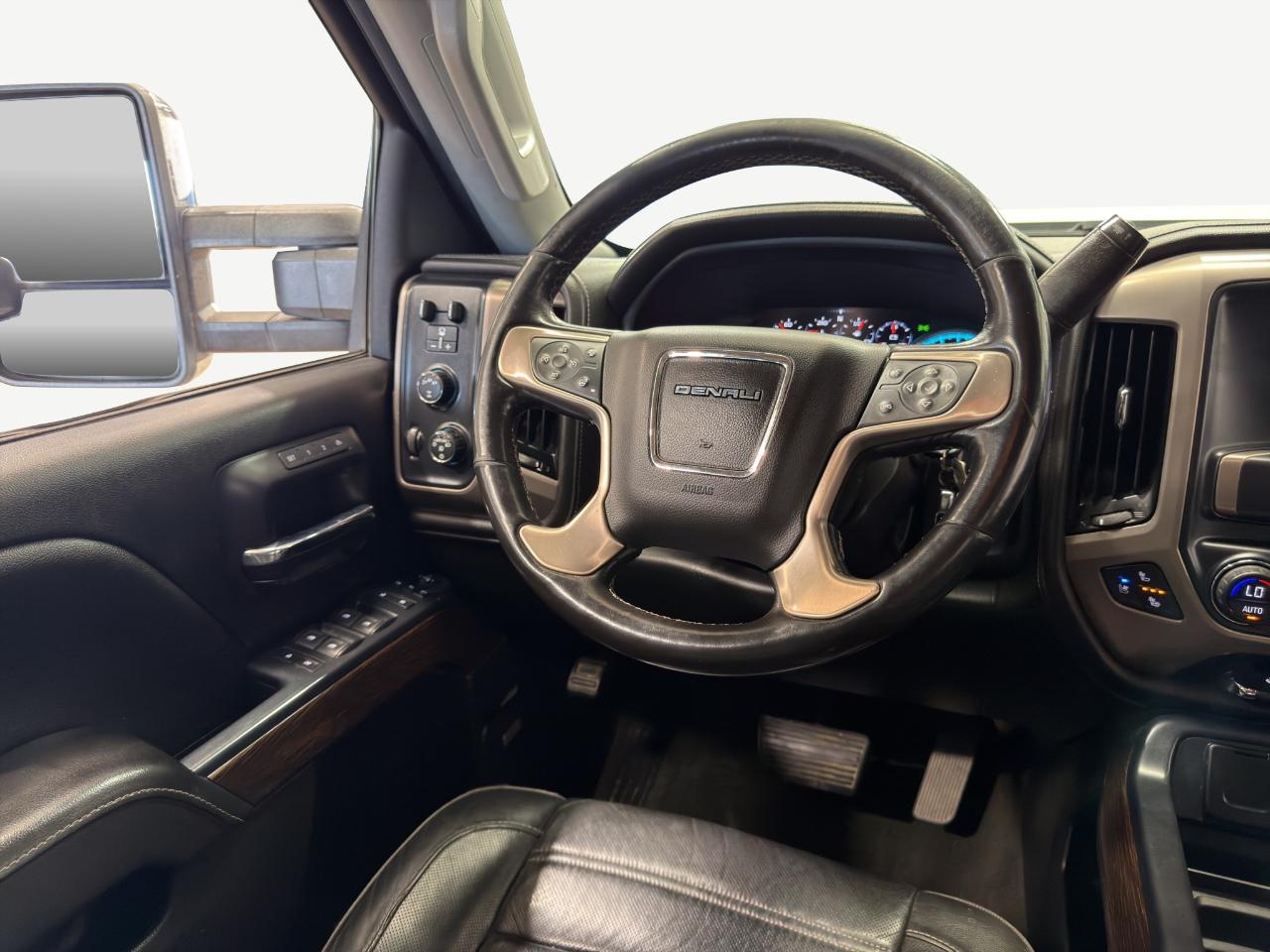 GMC Sierra 3500HD 4WD Crew Cab 167.7" Denali 2018