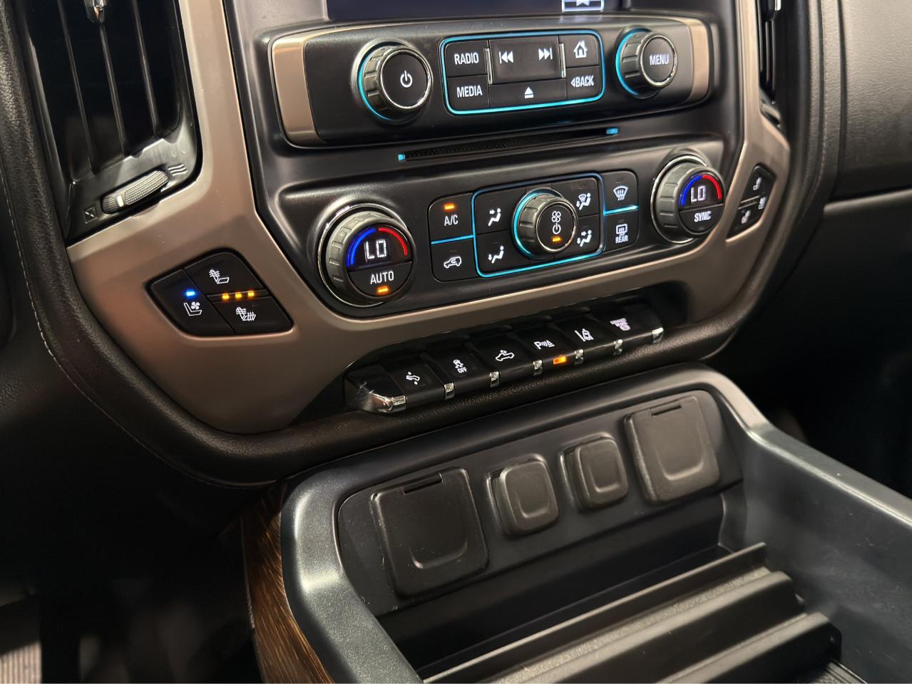 GMC Sierra 3500HD 4WD Crew Cab 167.7" Denali 2018
