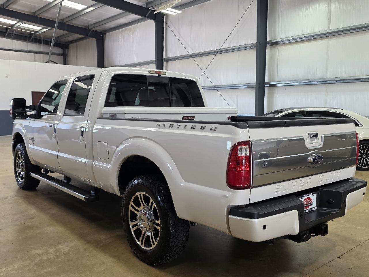 Ford Super Duty F-250 SRW 4WD Crew Cab 172" Platinum 2015