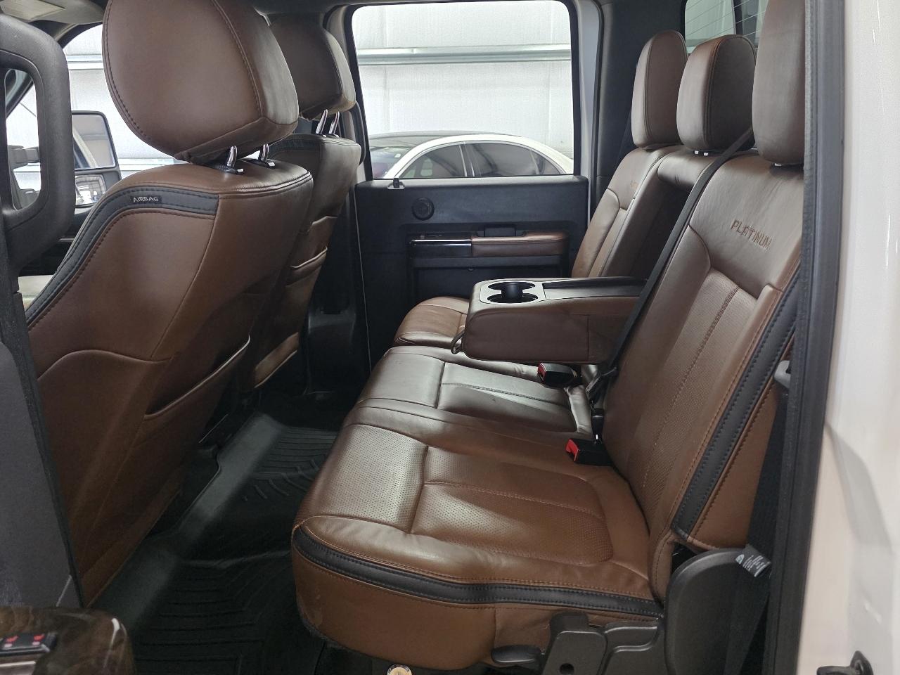 Ford Super Duty F-250 SRW 4WD Crew Cab 172" Platinum 2015