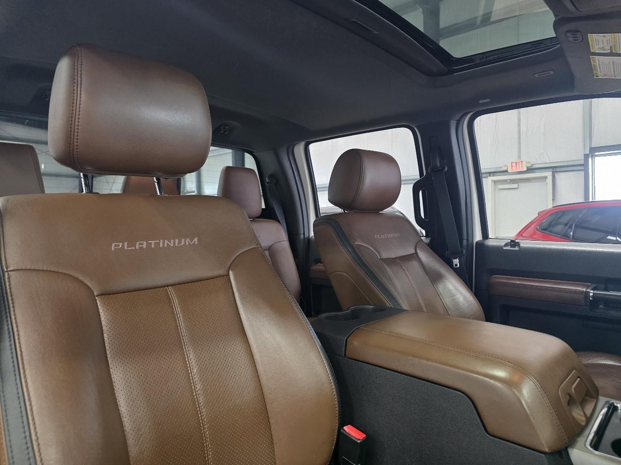 Ford Super Duty F-250 SRW 4WD Crew Cab 172" Platinum 2015