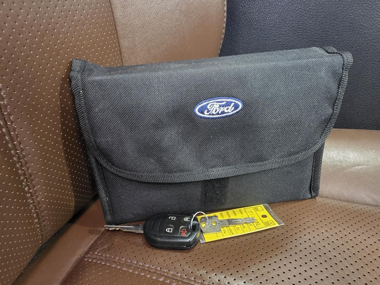 Ford Super Duty F-250 SRW 4WD Crew Cab 172" Platinum 2015