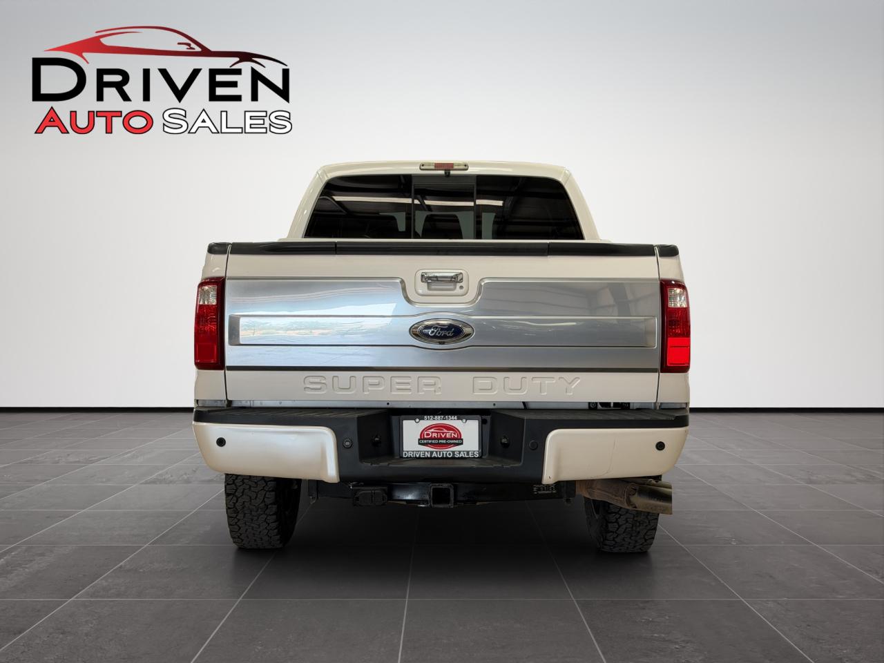 Ford Super Duty F-250 SRW 4WD Crew Cab 172" Platinum 2015