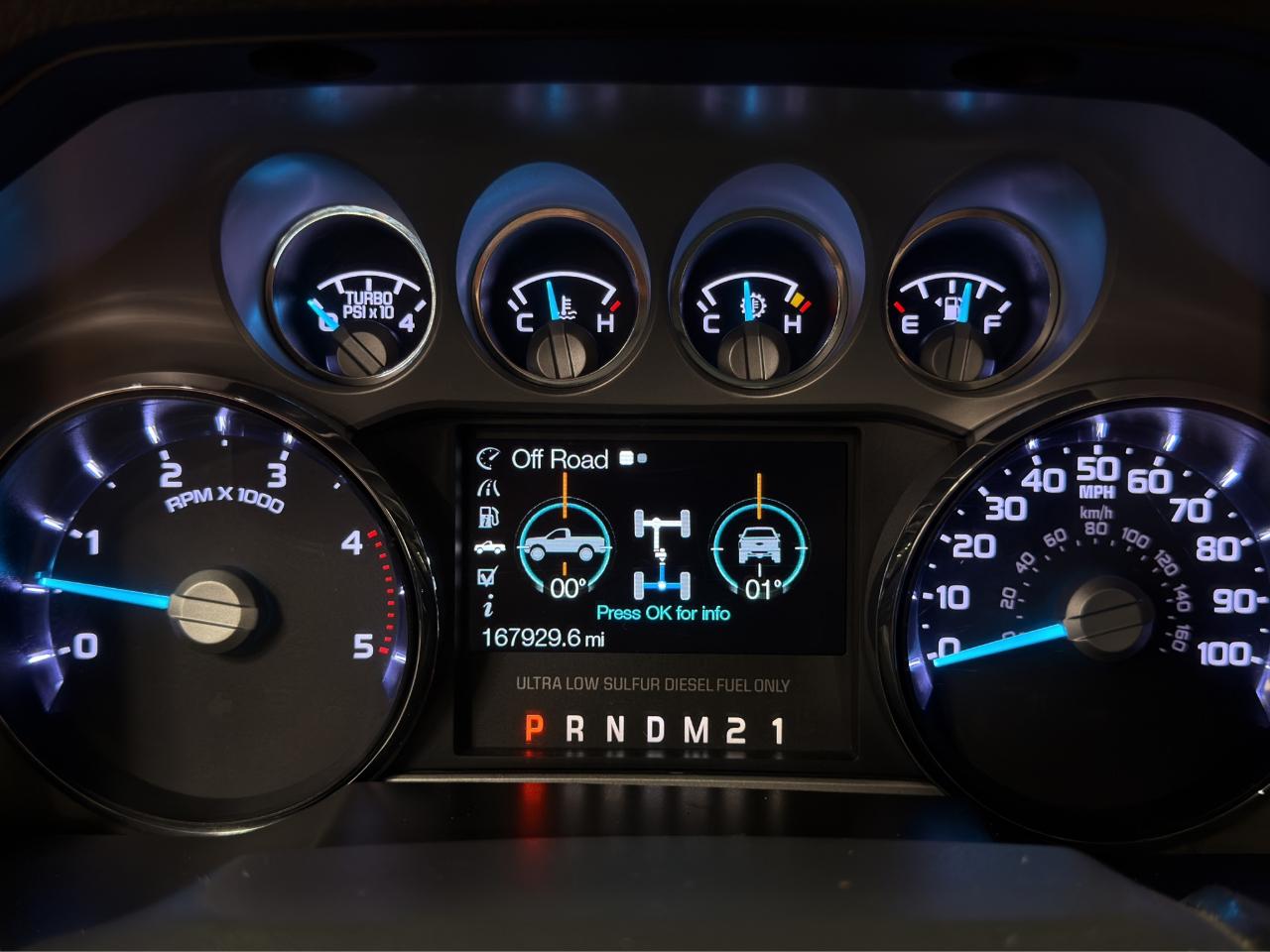 Ford Super Duty F-250 SRW 4WD Crew Cab 172" Platinum 2015