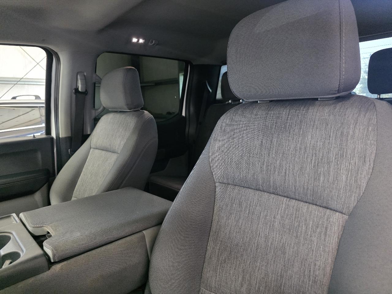 Ford Super Duty F-350 SRW XL 4WD Crew Cab 8' Box 2023