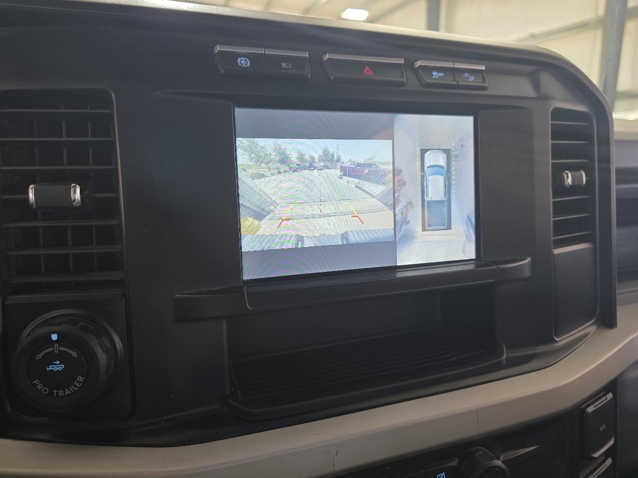 Ford Super Duty F-350 SRW XL 4WD Crew Cab 8' Box 2023