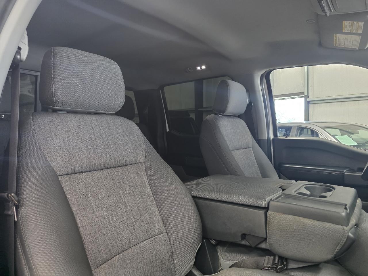 Ford Super Duty F-350 SRW XL 4WD Crew Cab 8' Box 2023