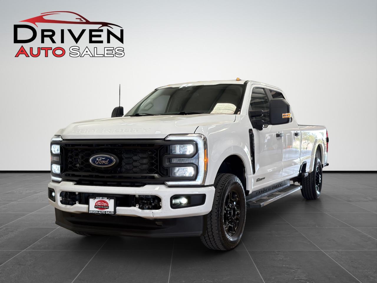 Ford Super Duty F-350 SRW XL 4WD Crew Cab 8' Box 2023