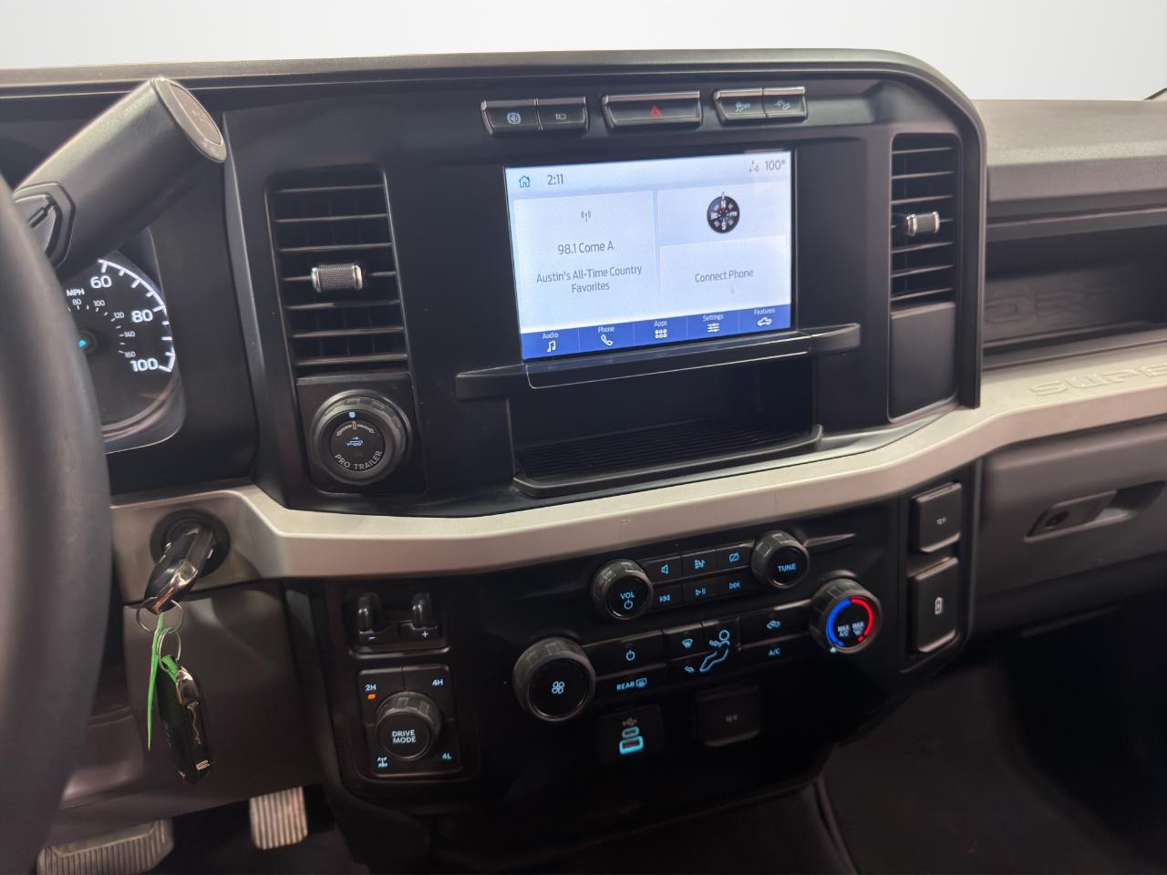 Ford Super Duty F-350 SRW XL 4WD Crew Cab 8' Box 2023