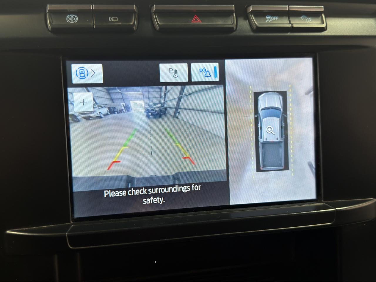 Ford Super Duty F-350 SRW XL 4WD Crew Cab 8' Box 2023