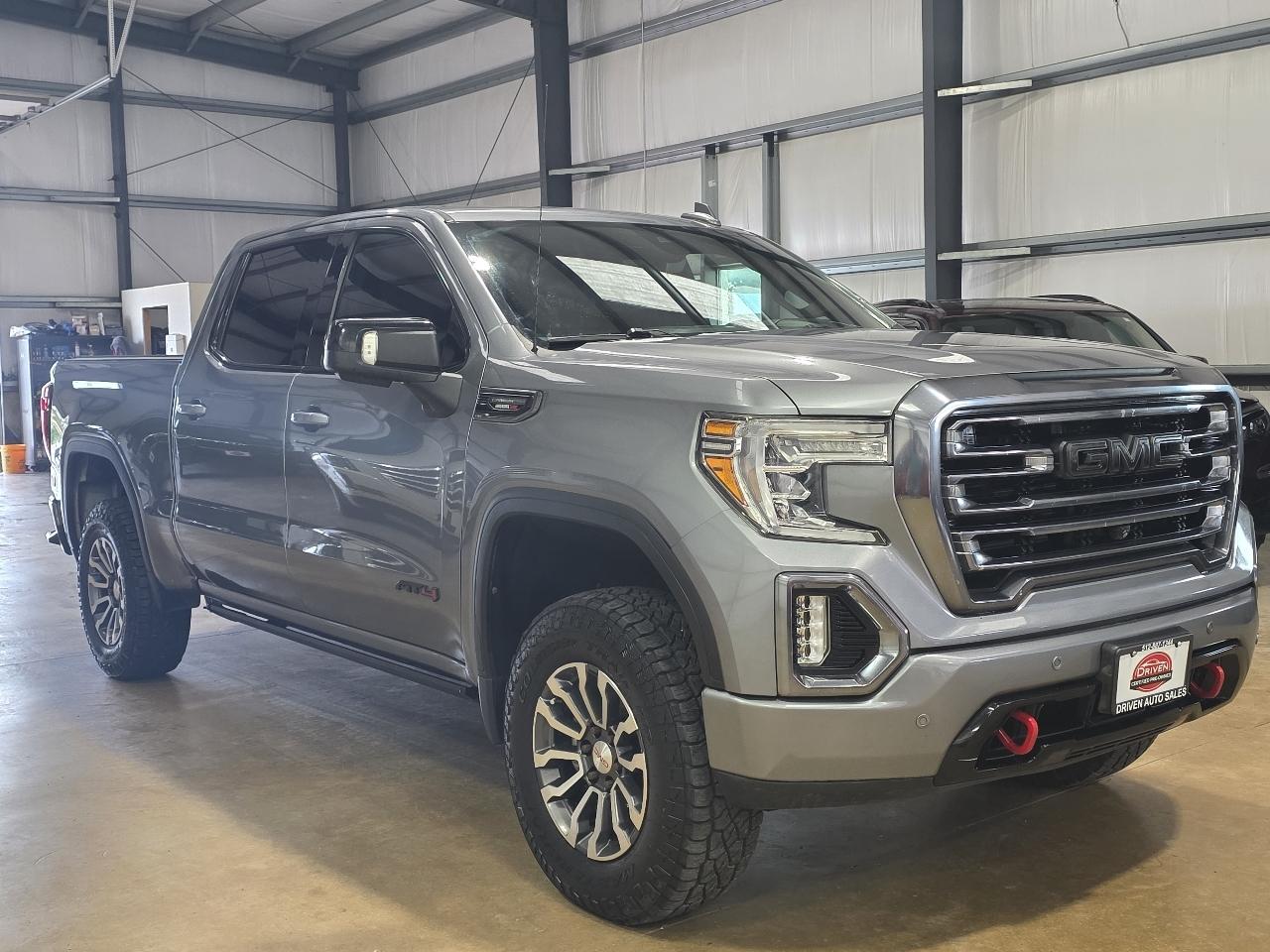 GMC Sierra 1500 4WD Crew Cab 147" AT4 2021
