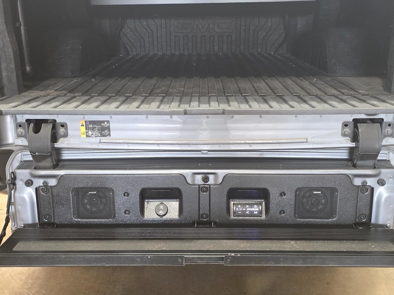 GMC Sierra 1500 4WD Crew Cab 147" AT4 2021