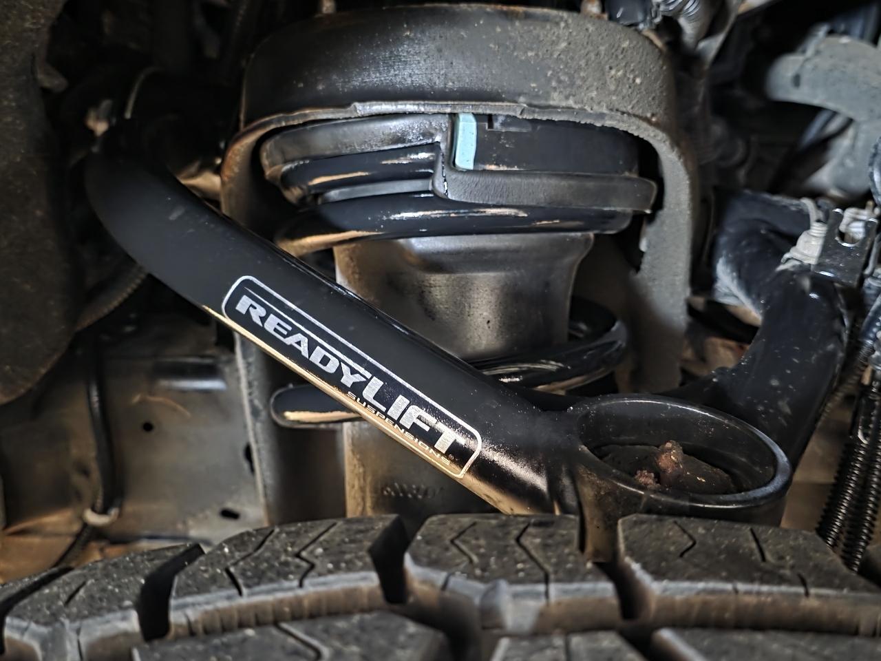GMC Sierra 1500 4WD Crew Cab 147" AT4 2021
