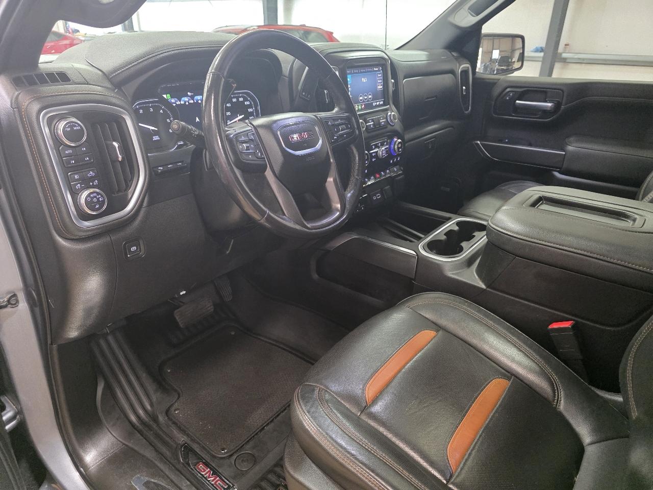 GMC Sierra 1500 4WD Crew Cab 147" AT4 2021