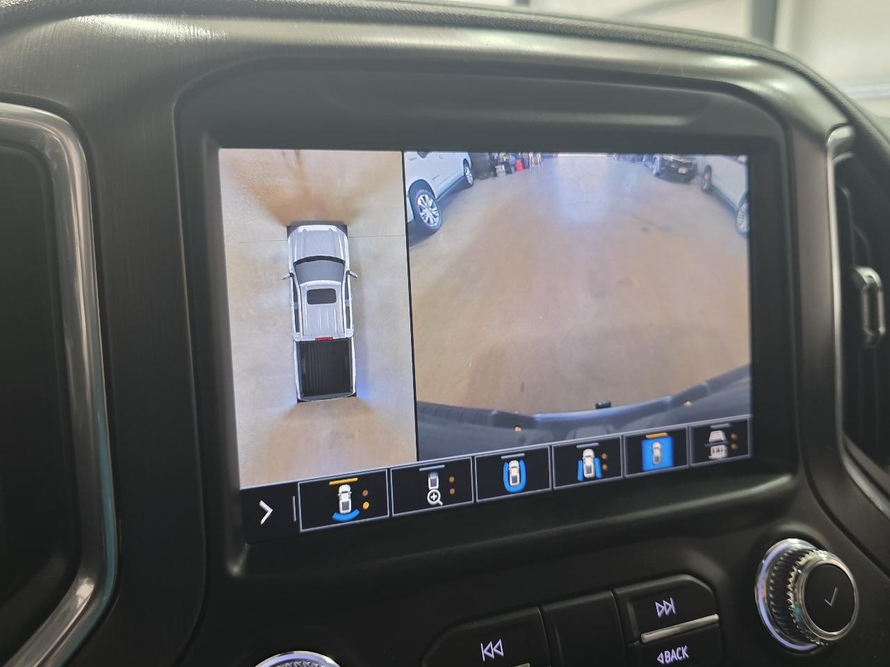 GMC Sierra 1500 4WD Crew Cab 147" AT4 2021