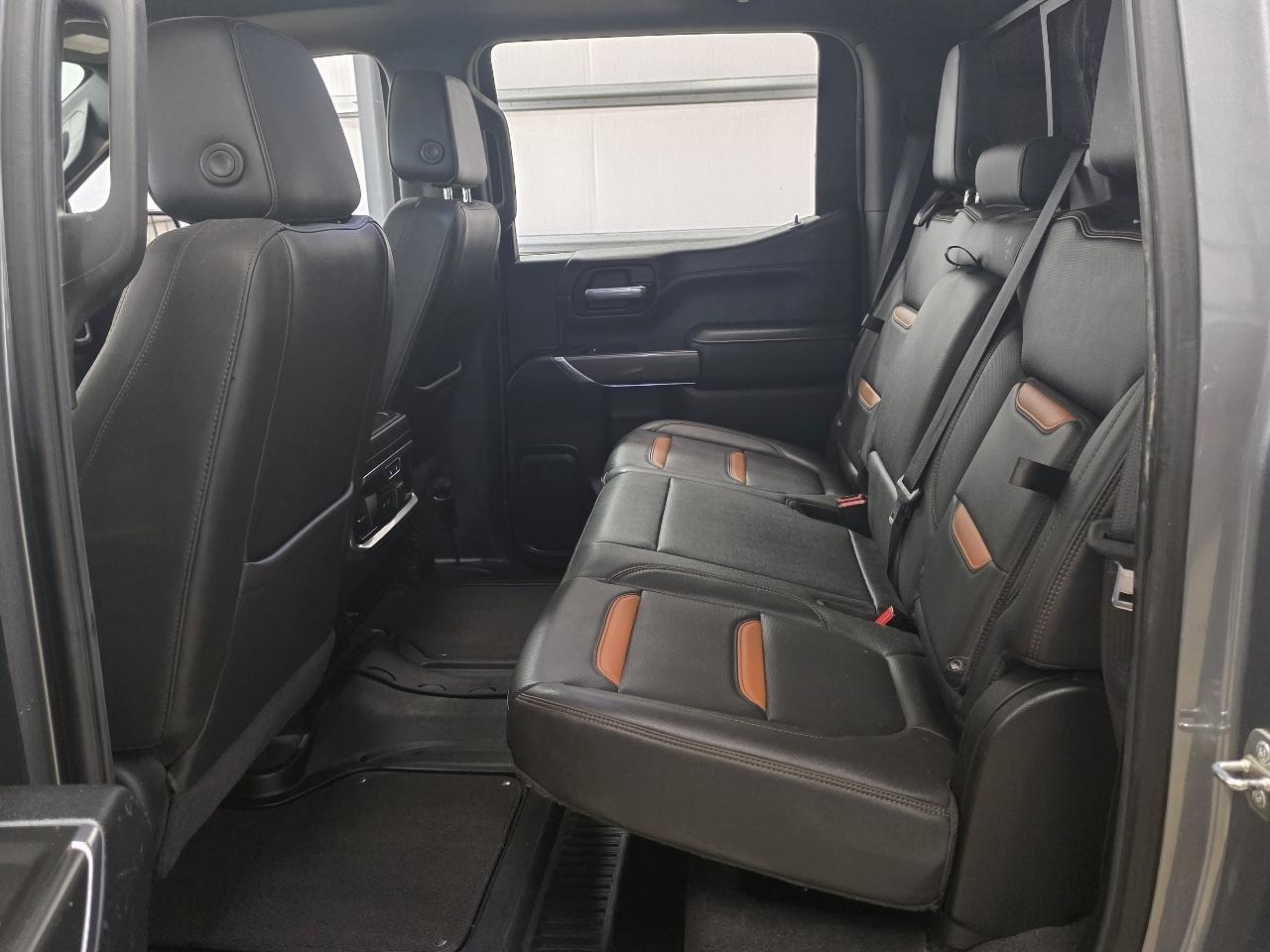 GMC Sierra 1500 4WD Crew Cab 147" AT4 2021