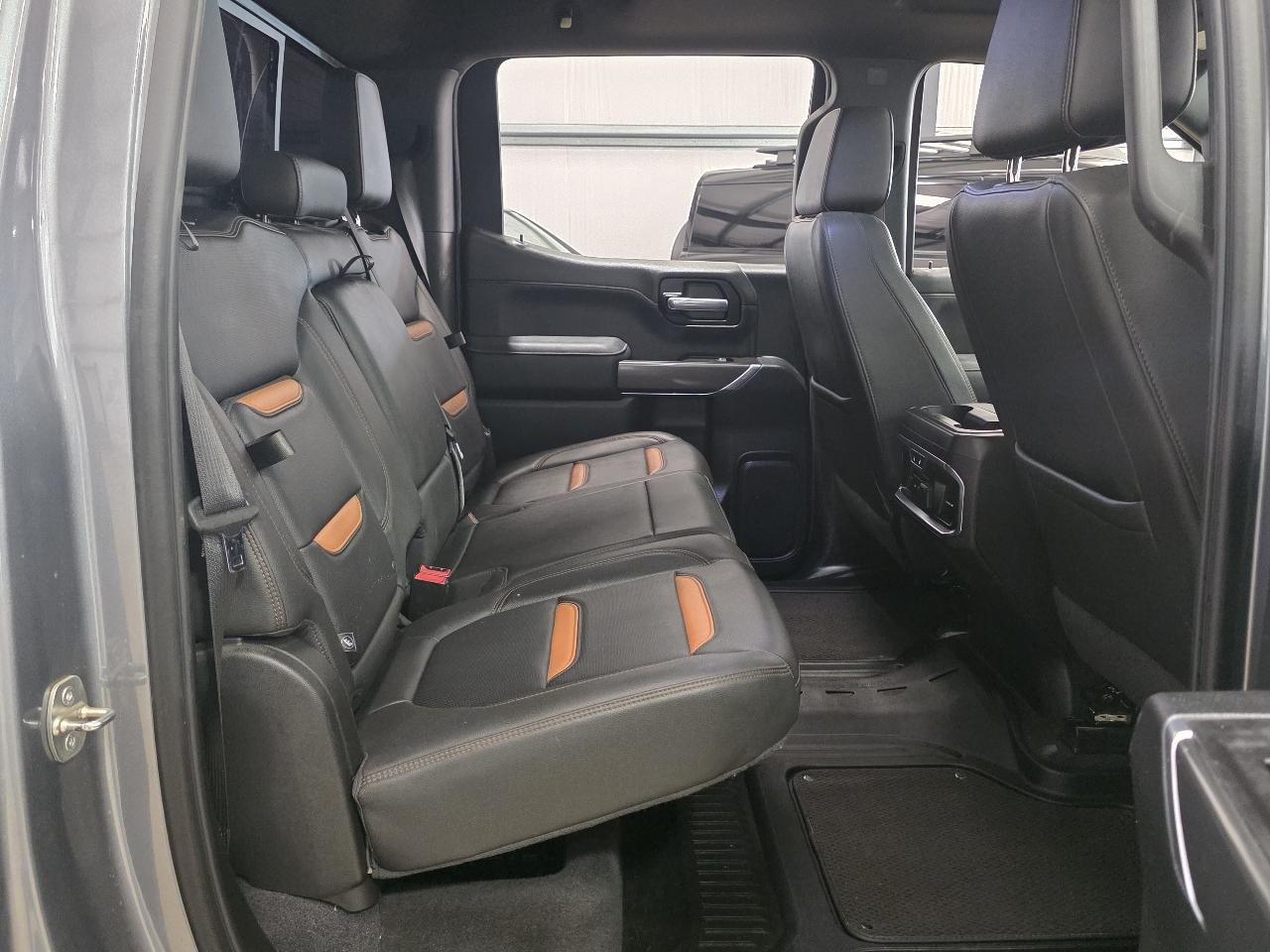 GMC Sierra 1500 4WD Crew Cab 147" AT4 2021