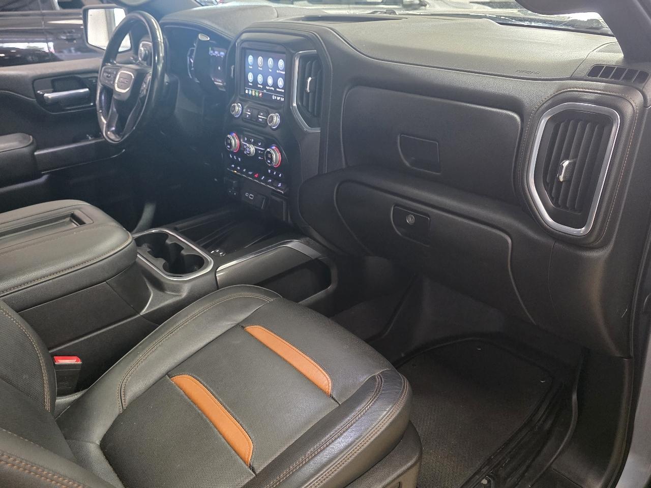 GMC Sierra 1500 4WD Crew Cab 147" AT4 2021