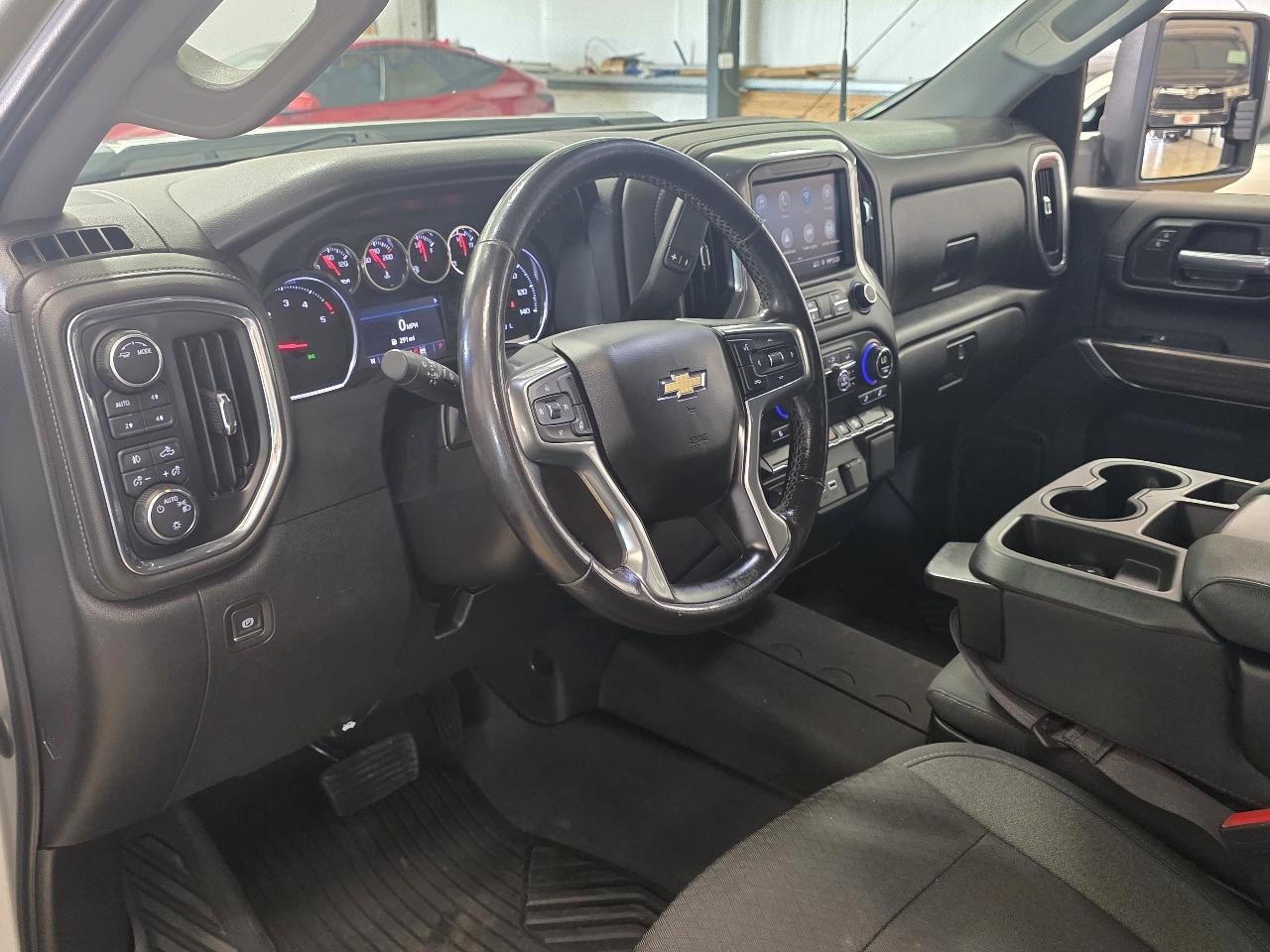 Chevrolet Silverado 2500HD 4WD Crew Cab 172" LT 2022