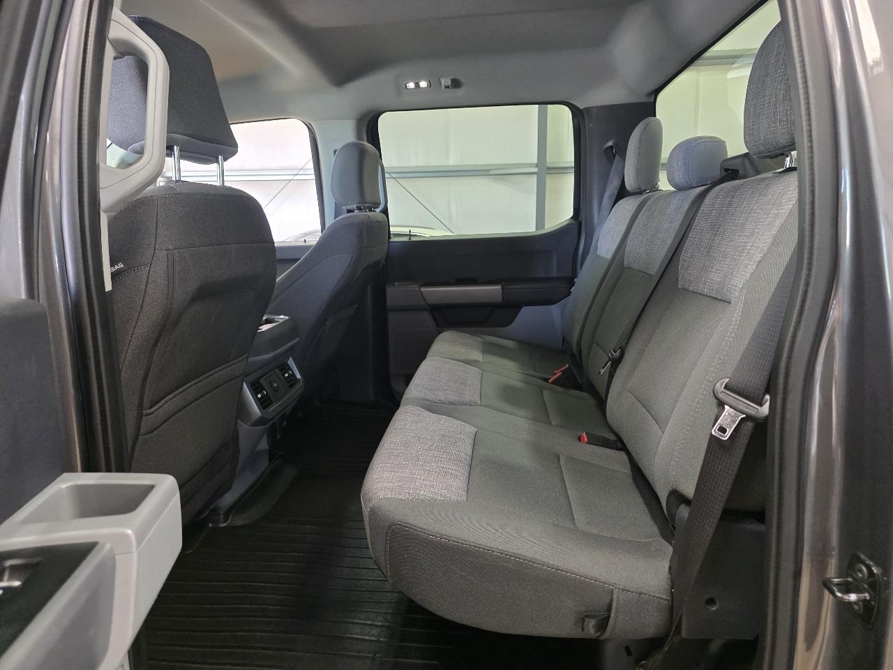 Ford Super Duty F-350 SRW XLT 4WD Crew Cab 8' Box 2024