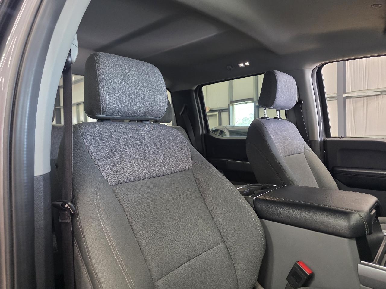 Ford Super Duty F-350 SRW XLT 4WD Crew Cab 8' Box 2024