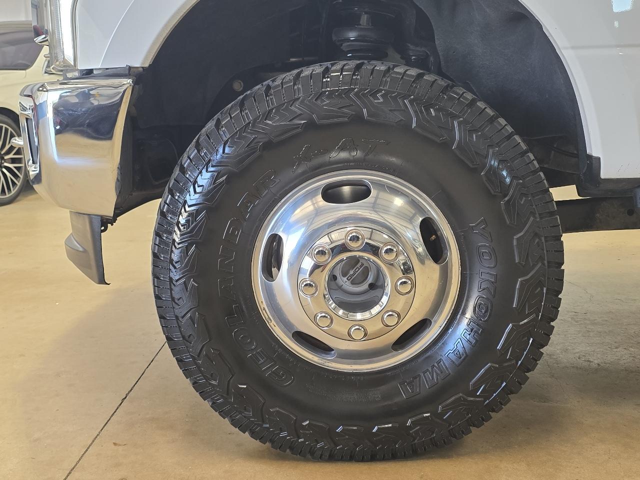 Ford Super Duty F-350 DRW SuperCab 162" WB Lariat 4WD 2018