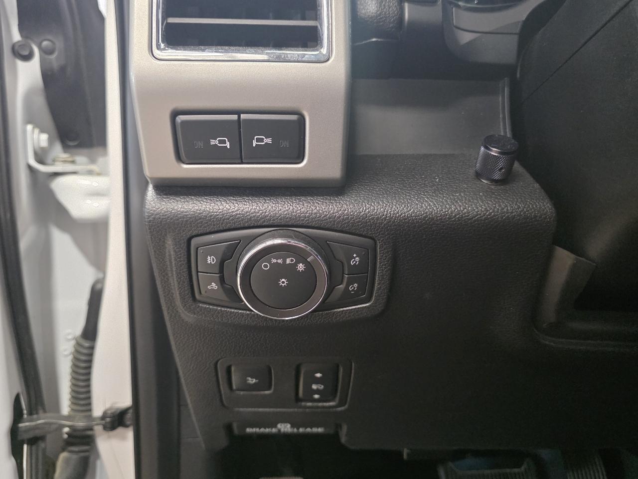 Ford Super Duty F-350 DRW SuperCab 162" WB Lariat 4WD 2018