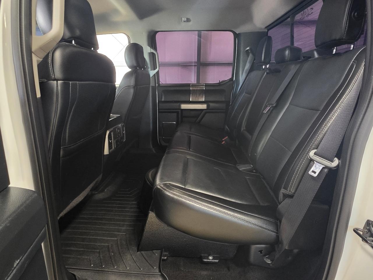 Ford Super Duty F-350 DRW SuperCab 162" WB Lariat 4WD 2018