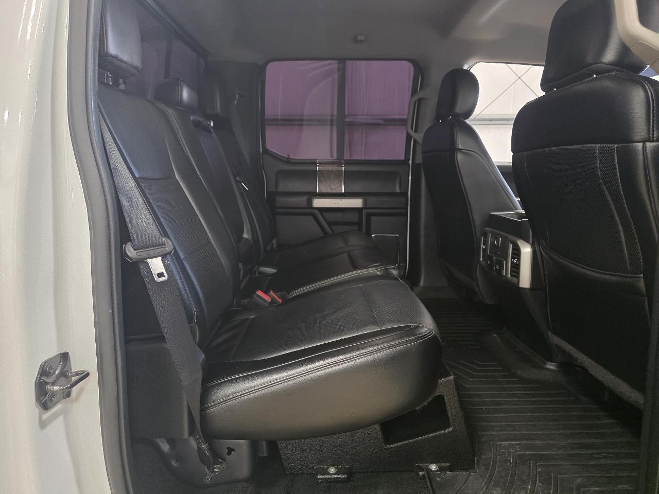 Ford Super Duty F-350 DRW SuperCab 162" WB Lariat 4WD 2018