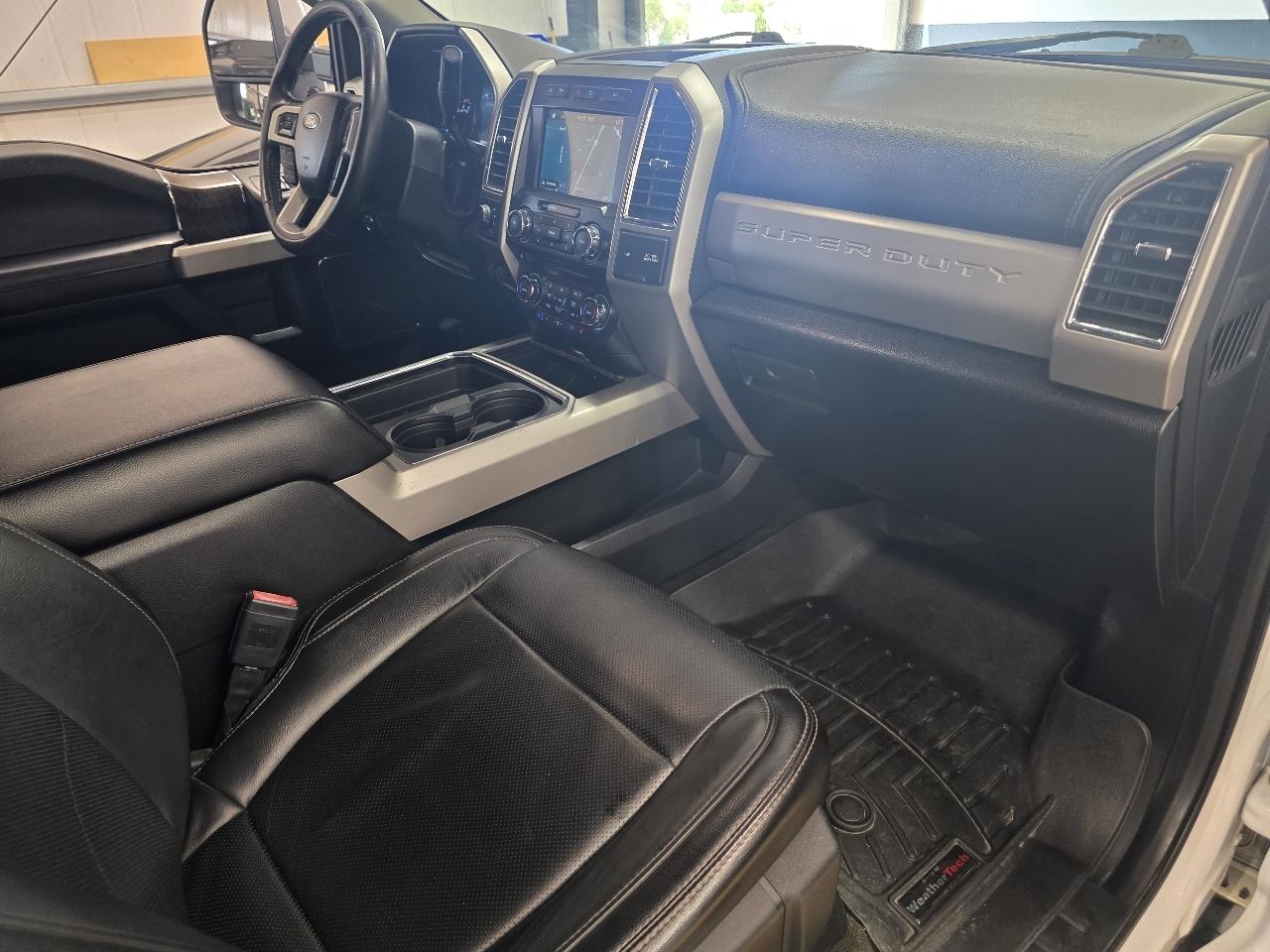 Ford Super Duty F-350 DRW SuperCab 162" WB Lariat 4WD 2018