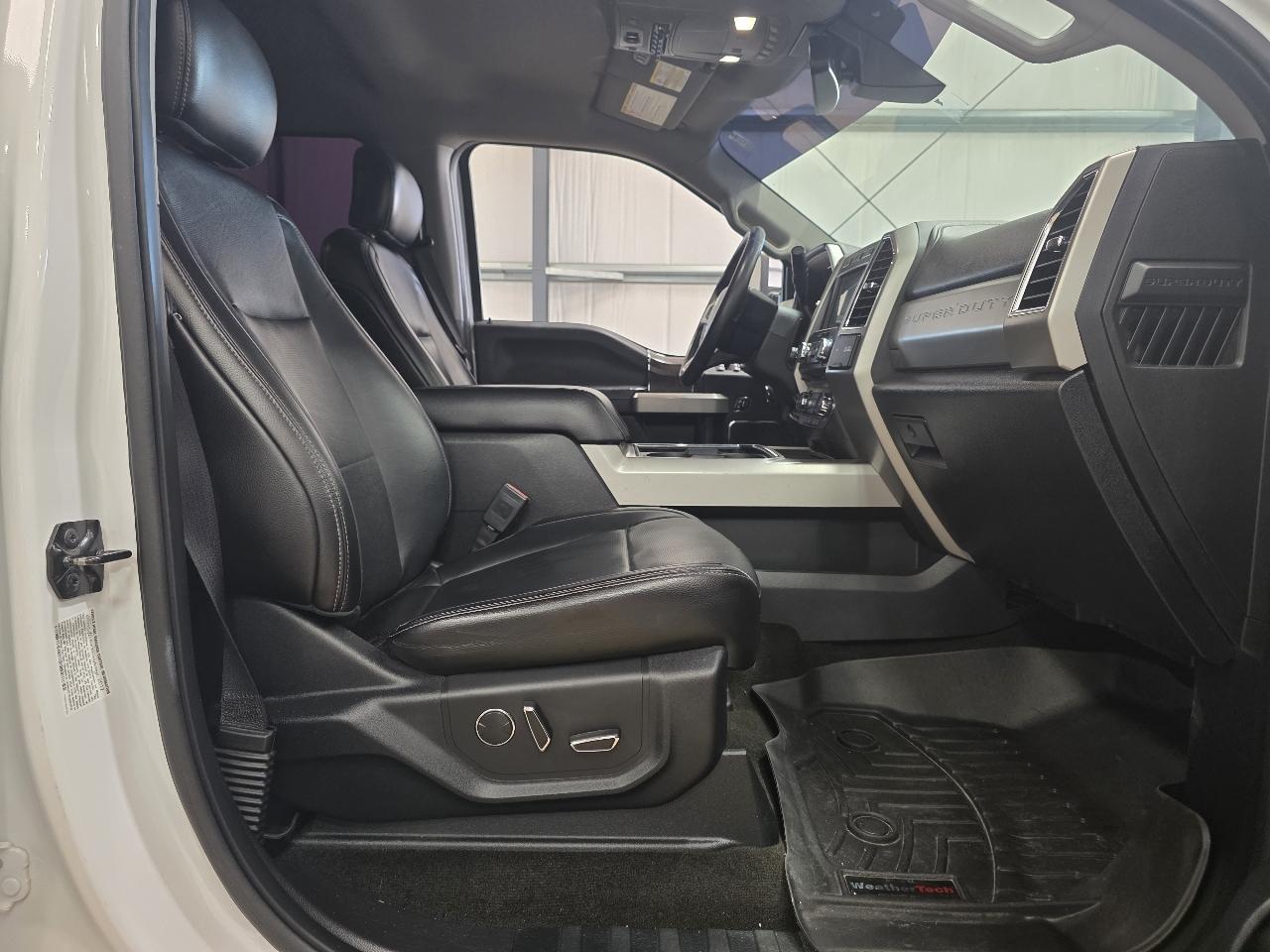 Ford Super Duty F-350 DRW SuperCab 162" WB Lariat 4WD 2018