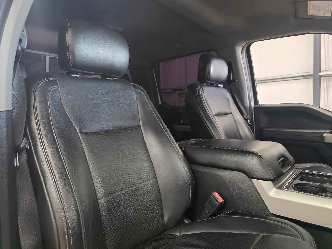 Ford Super Duty F-350 DRW SuperCab 162" WB Lariat 4WD 2018