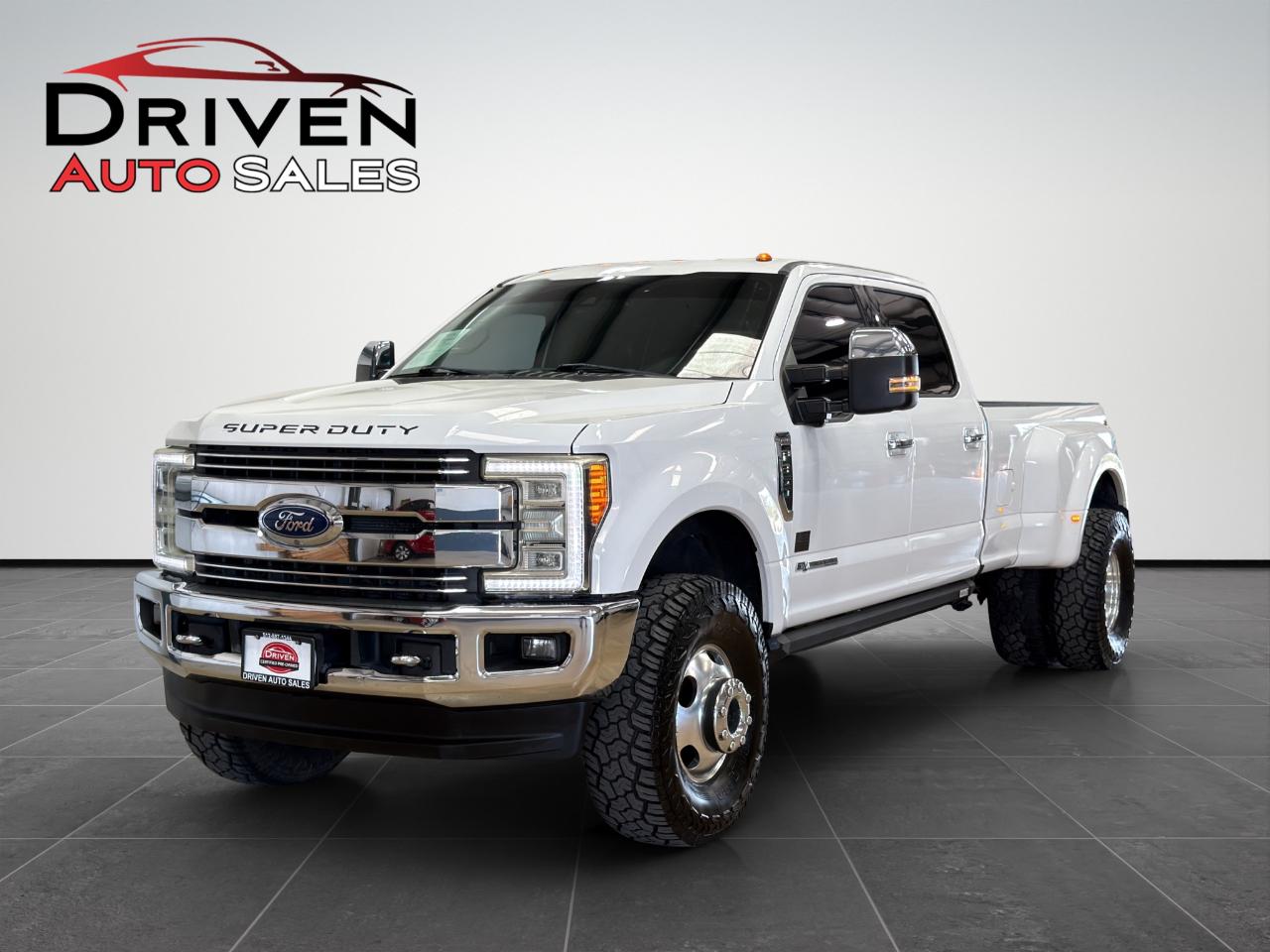 Ford Super Duty F-350 DRW SuperCab 162" WB Lariat 4WD 2018
