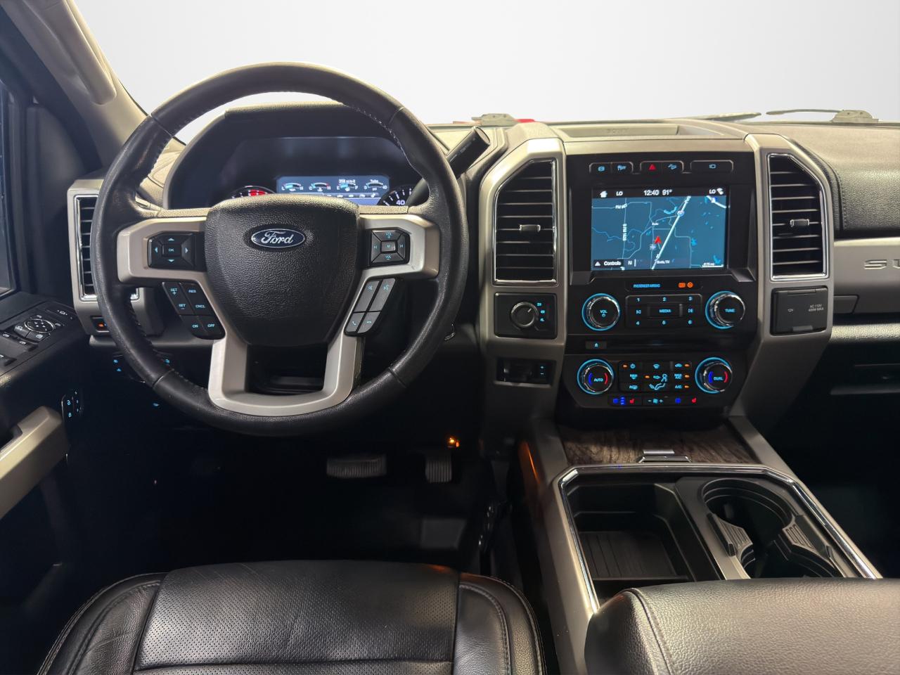 Ford Super Duty F-350 DRW SuperCab 162" WB Lariat 4WD 2018