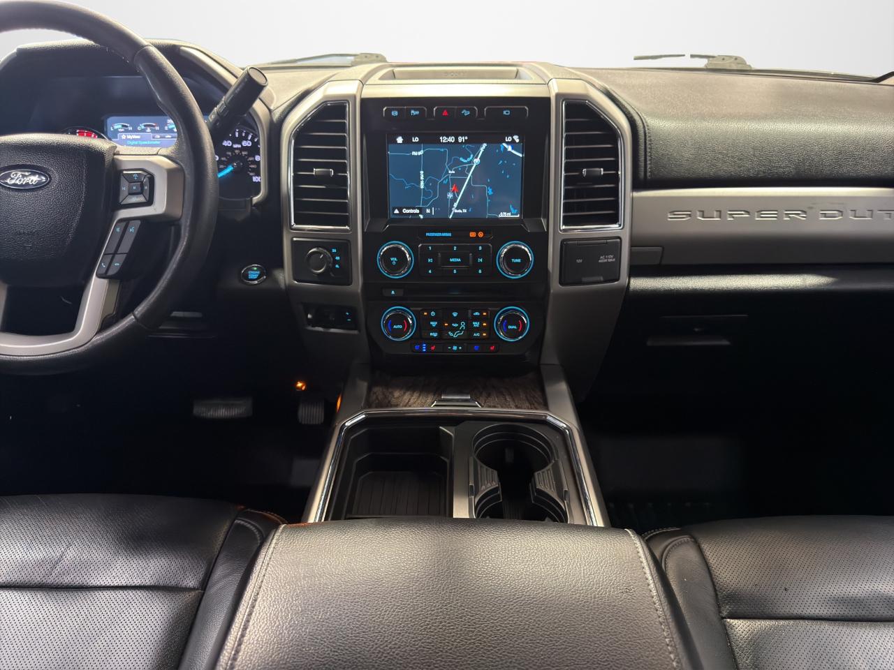 Ford Super Duty F-350 DRW SuperCab 162" WB Lariat 4WD 2018