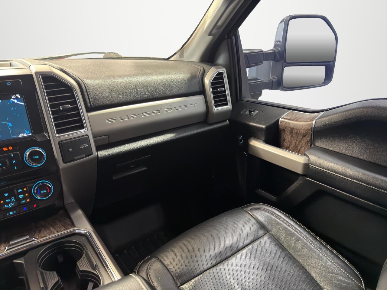 Ford Super Duty F-350 DRW SuperCab 162" WB Lariat 4WD 2018