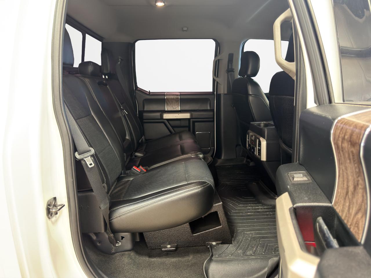 Ford Super Duty F-350 DRW SuperCab 162" WB Lariat 4WD 2018