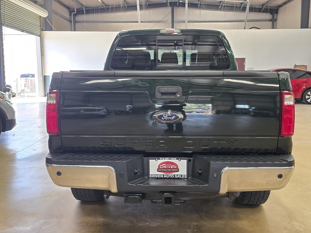 Ford Super Duty F-250 SRW Lariat 4WD Crew Cab 6.75' Box 2015