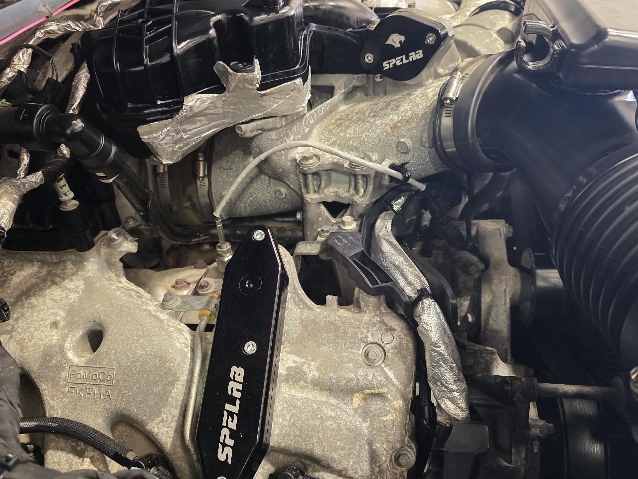Ford Super Duty F-250 SRW Lariat 4WD Crew Cab 6.75' Box 2015
