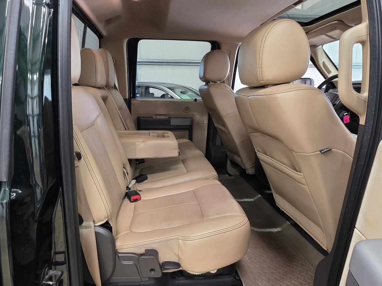 Ford Super Duty F-250 SRW Lariat 4WD Crew Cab 6.75' Box 2015