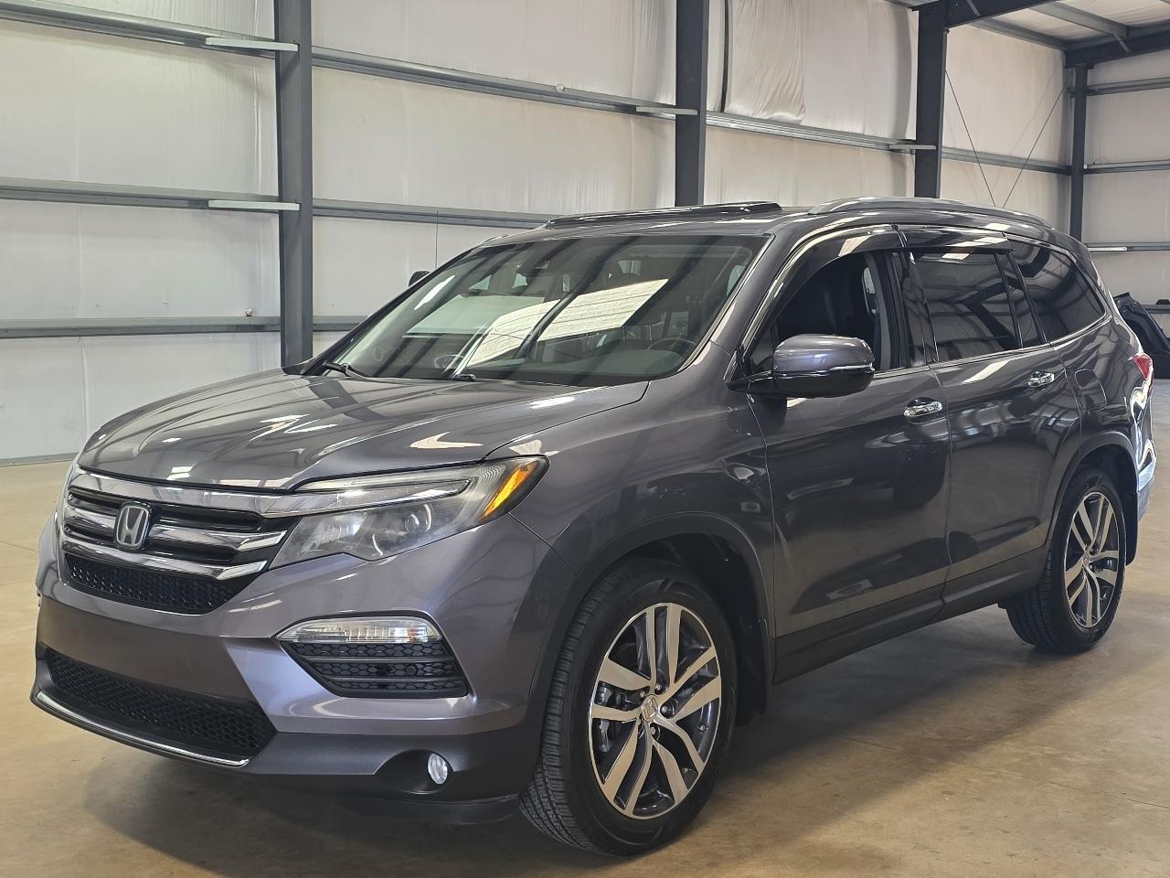Honda Pilot 2WD 4dr Touring w/RES & Navi 2016